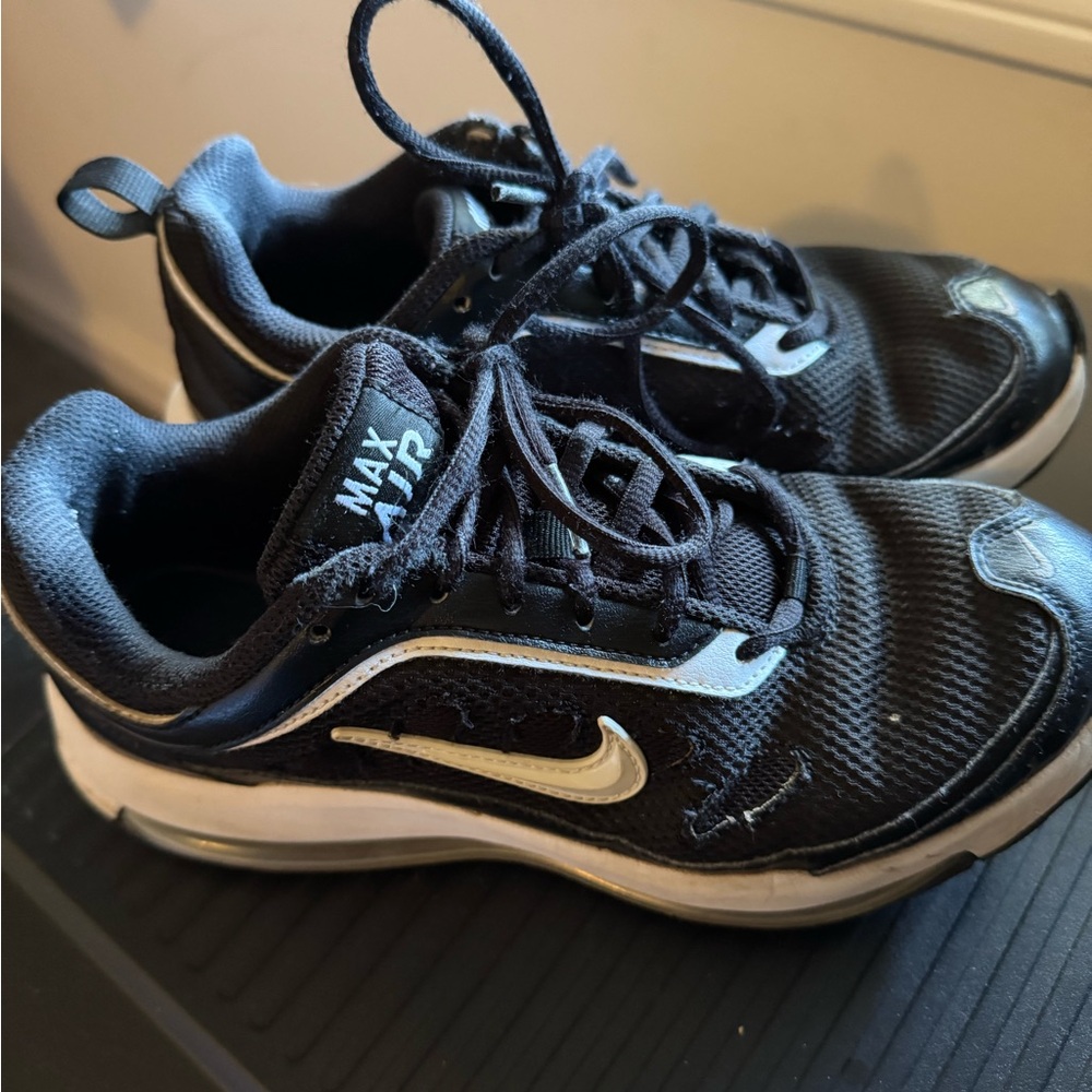 Nike Woman Black Sneakers